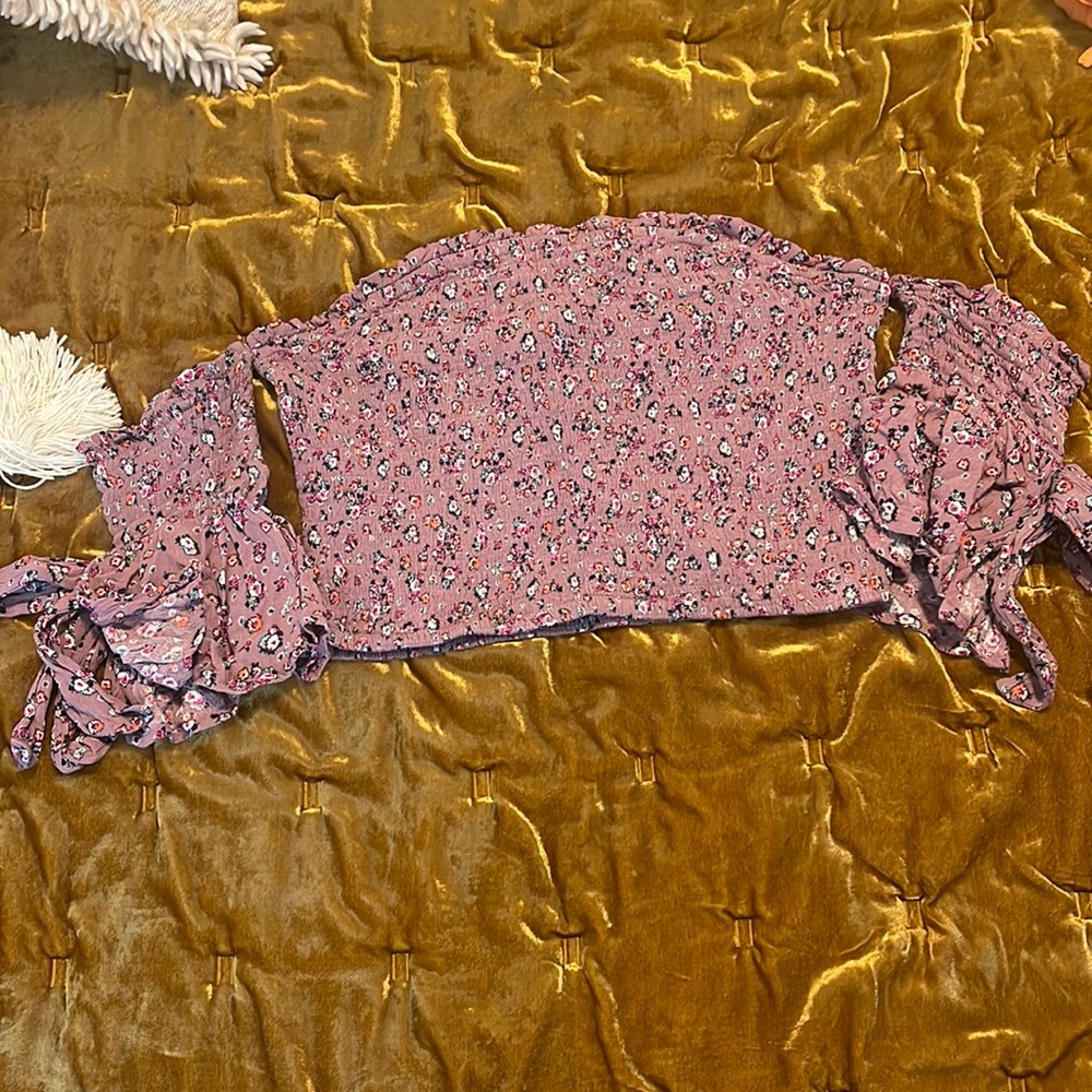 Adorable cropped floral top!!!!